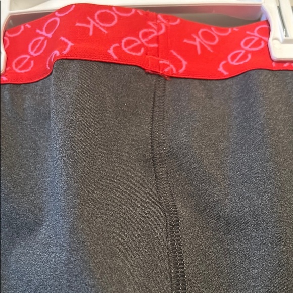 Reebok Gray and Red Leggings Athletic Fit - Picture 7 of 10